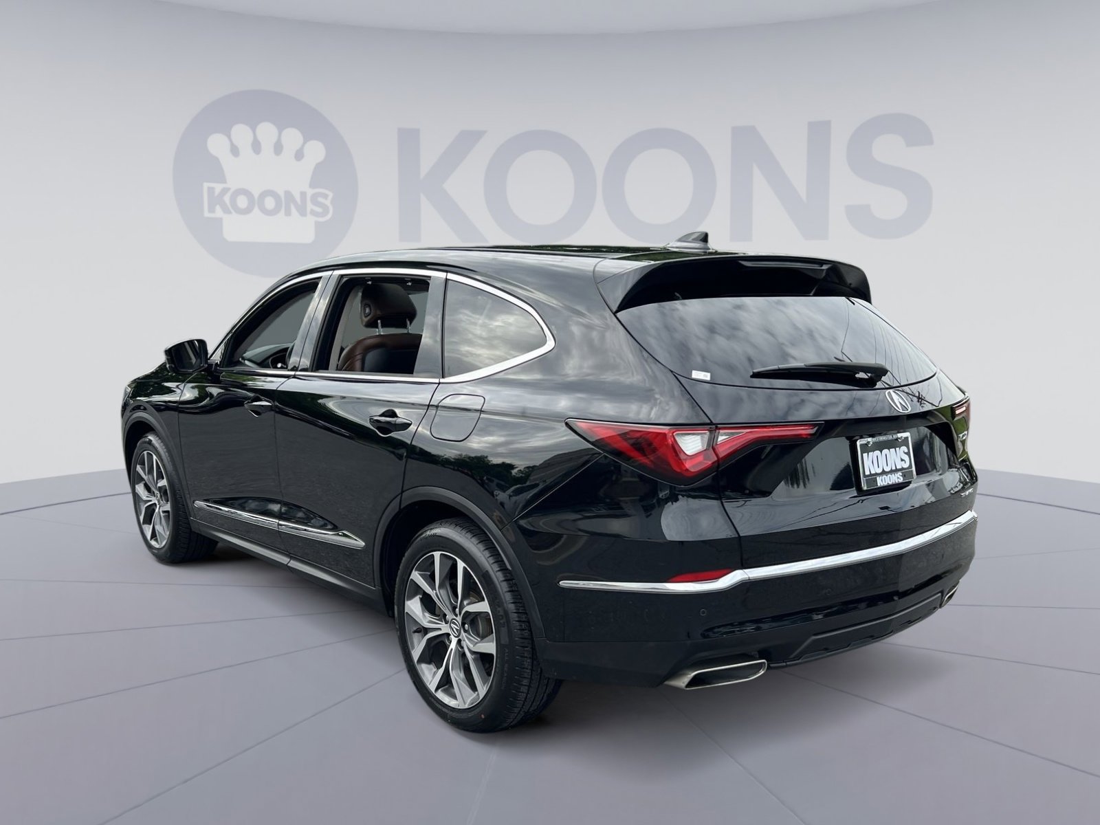 Used 2024 Acura MDX SH-AWD w/ Technology Package image 4
