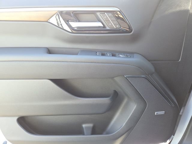 New 2026 Chevrolet Suburban High Country image 39