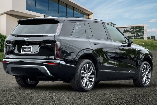 New 2026 Cadillac Vistiq Premium Luxury w/ LPO, Floor Liner Package AWD/4WD image 4