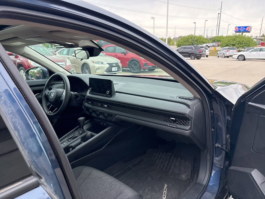 Used 2023 Honda Accord EX image 26