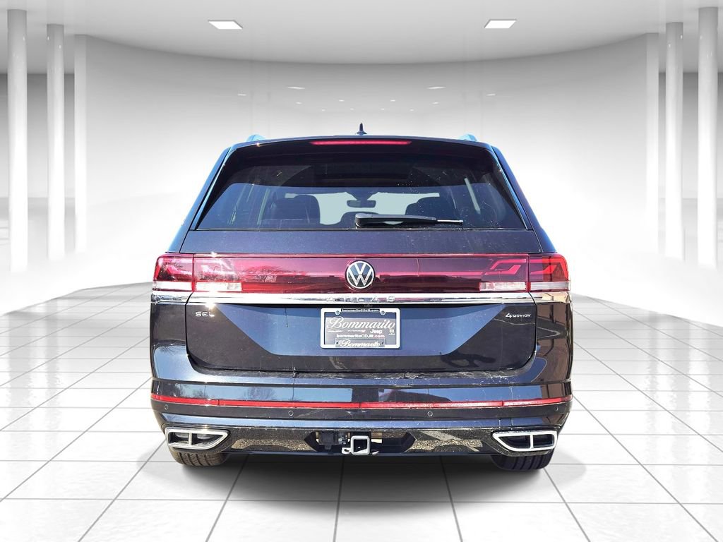 Used 2024 Volkswagen Atlas SEL Premium R-Line image 4