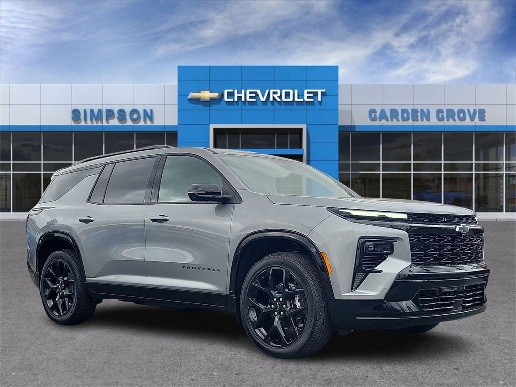 New 2026 Chevrolet Traverse RS w/ LPO, Floor Liner Package image 1