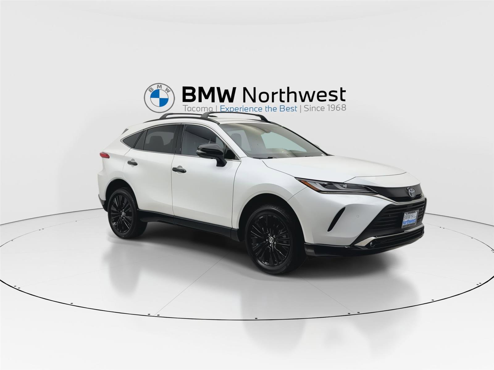Used 2024 Toyota Venza Nightshade AWD/4WD image 6