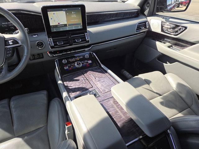 Used 2021 Lincoln Navigator Reserve w/ Luxury Package image 38