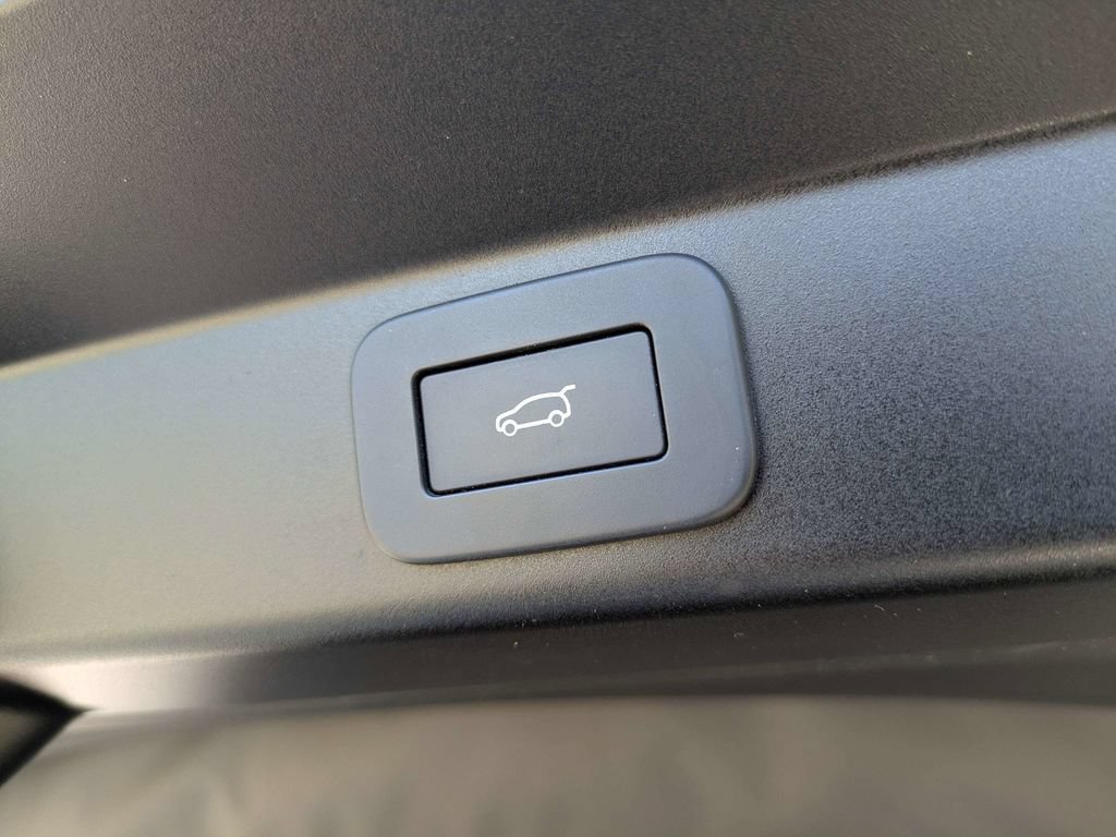 Used 2024 Land Rover Range Rover Sport SE AWD/4WD image 14