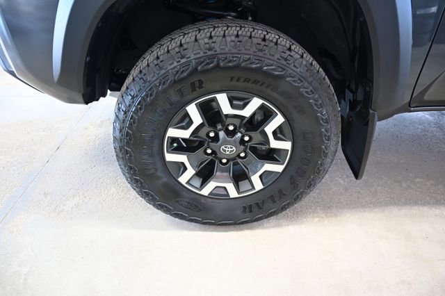 Used 2023 Toyota Tacoma TRD Off-Road AWD/4WD image 28