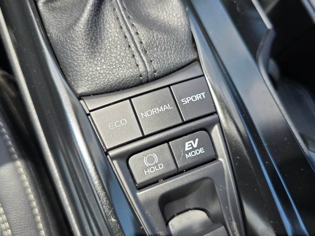 Used 2025 Toyota Camry SE FWD image 27