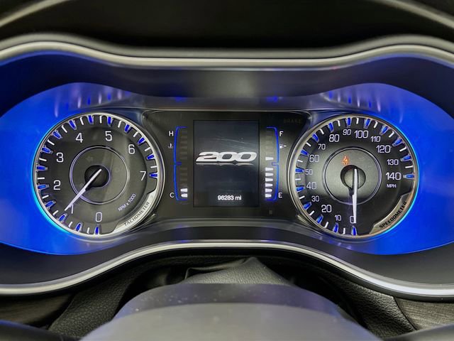 Used 2017 Chrysler 200 Limited Platinum image 14