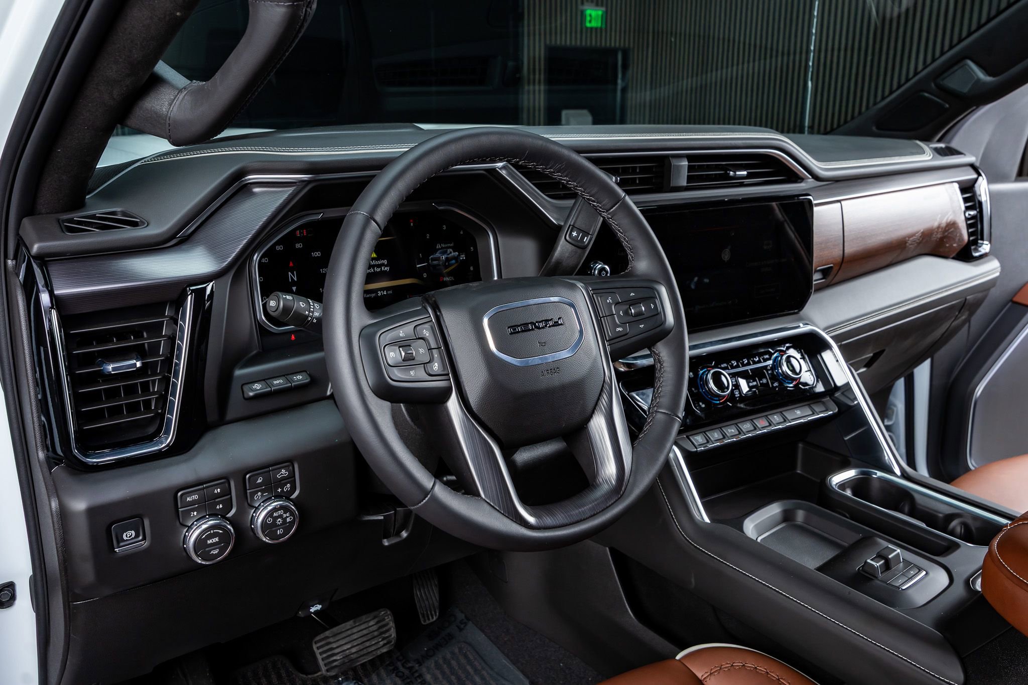 Used 2026 GMC Sierra 3500 Denali Ultimate image 17