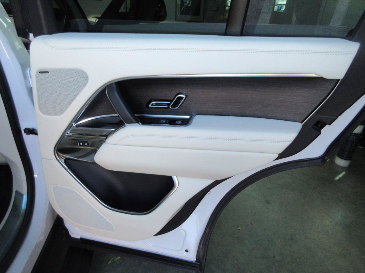 Used 2023 Land Rover Range Rover SE AWD/4WD image 31