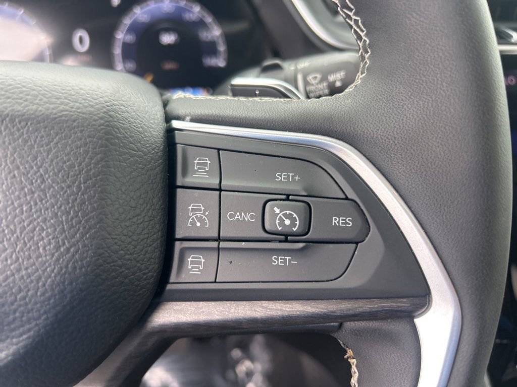 Certified 2024 Jeep Grand Cherokee Limited image 46