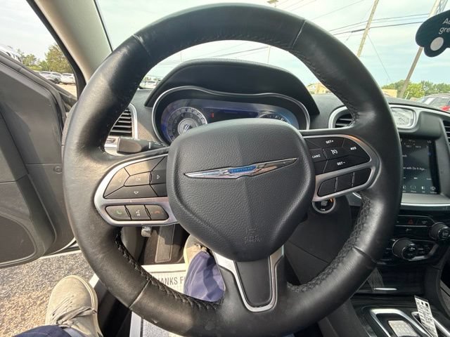 Used 2019 Chrysler 300 Touring w/ Chrome Appearance Package RWD image 19