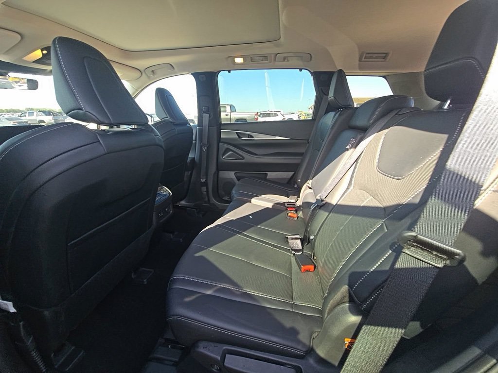 Certified 2023 INFINITI QX60 Luxe w/ Cargo Package FWD image 15