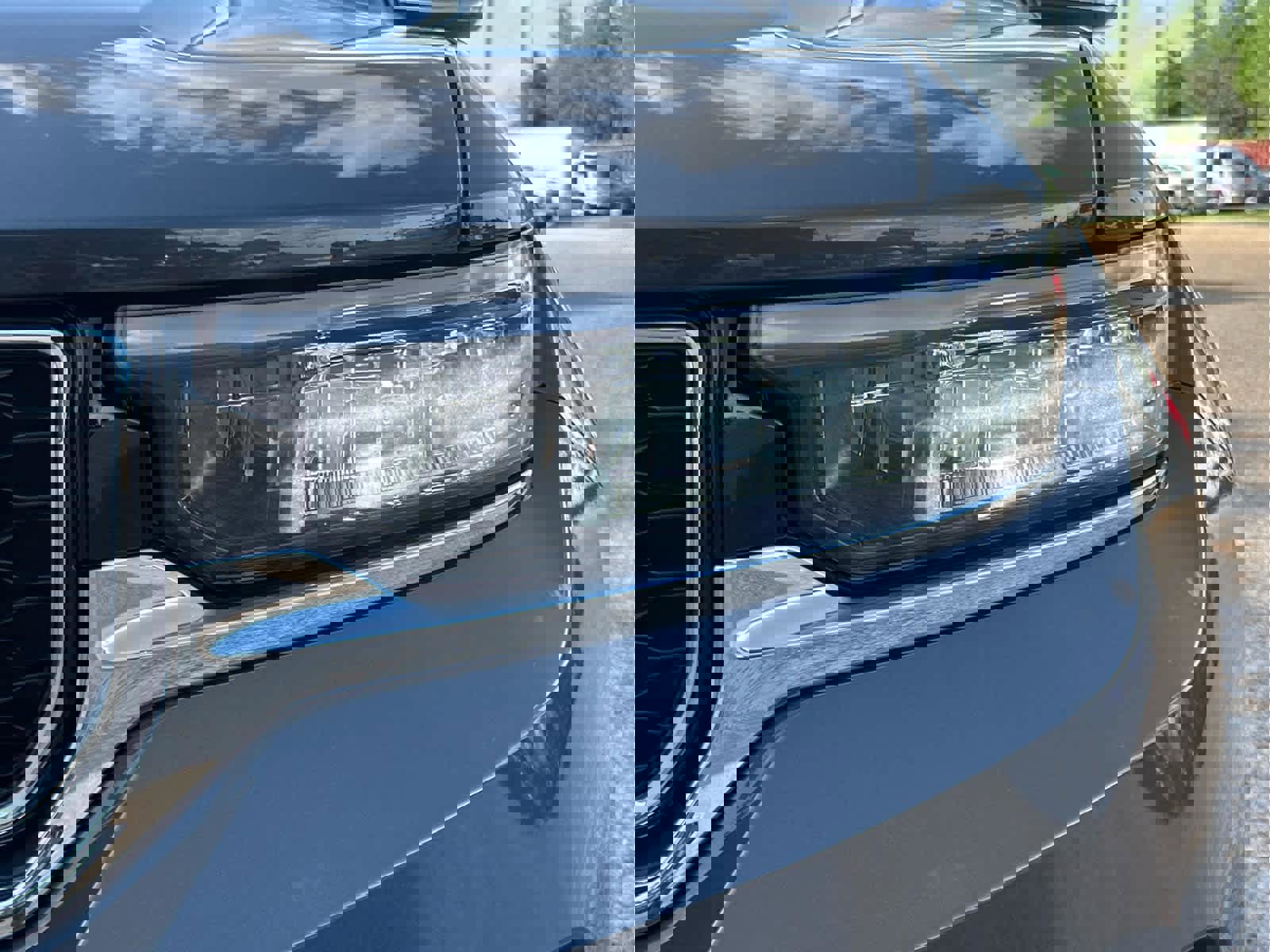 New 2025 Jeep Grand Cherokee Limited w/ Luxury Tech Group II image 9