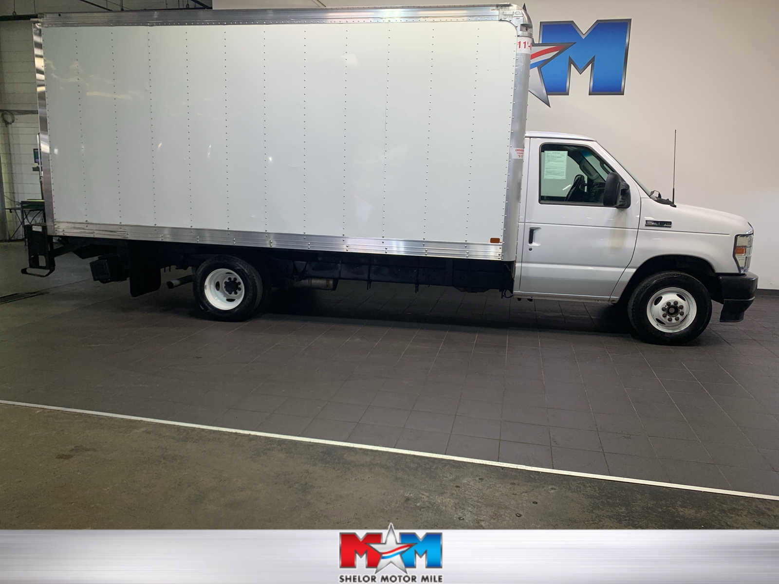 Used 2023 Ford E-350 and Econoline 350 Super Duty w/ Power Windows & Locks Group RWD image 1