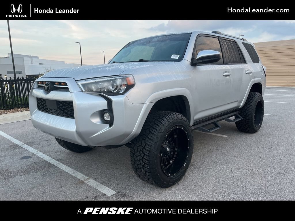 Used 2022 Toyota 4Runner SR5 AWD/4WD image 1