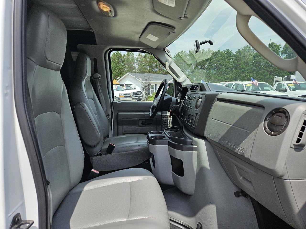 Used 2012 Ford E-250 and Econoline 250 w/ PWR Group RWD image 24