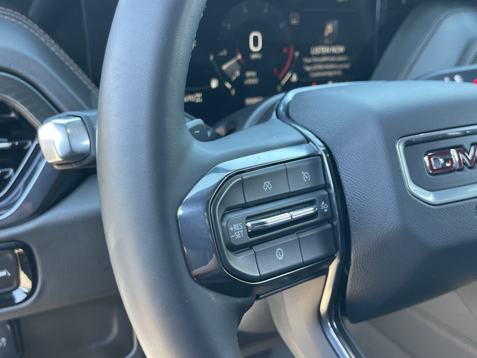 Certified 2025 GMC Yukon AT4 AWD/4WD image 26