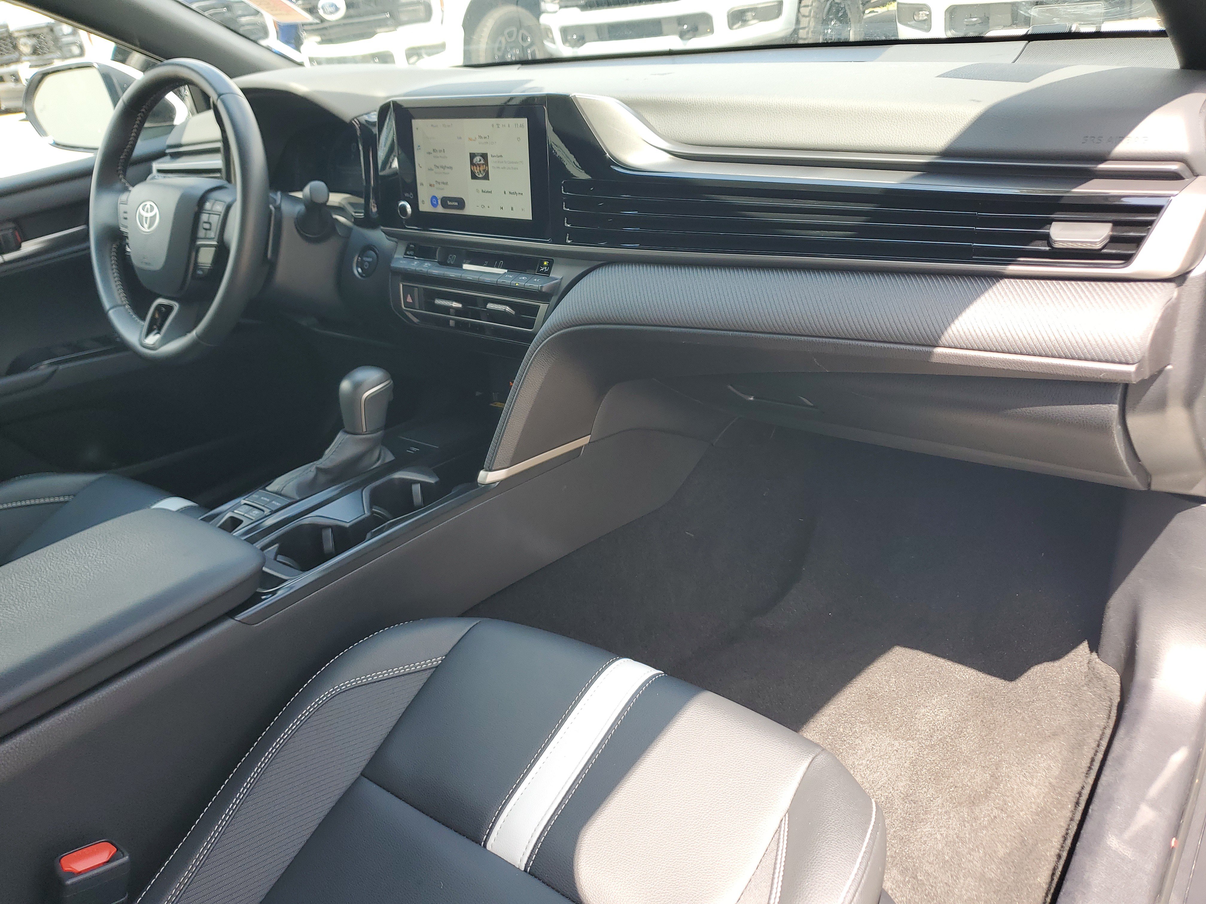 Used 2025 Toyota Camry SE FWD image 16