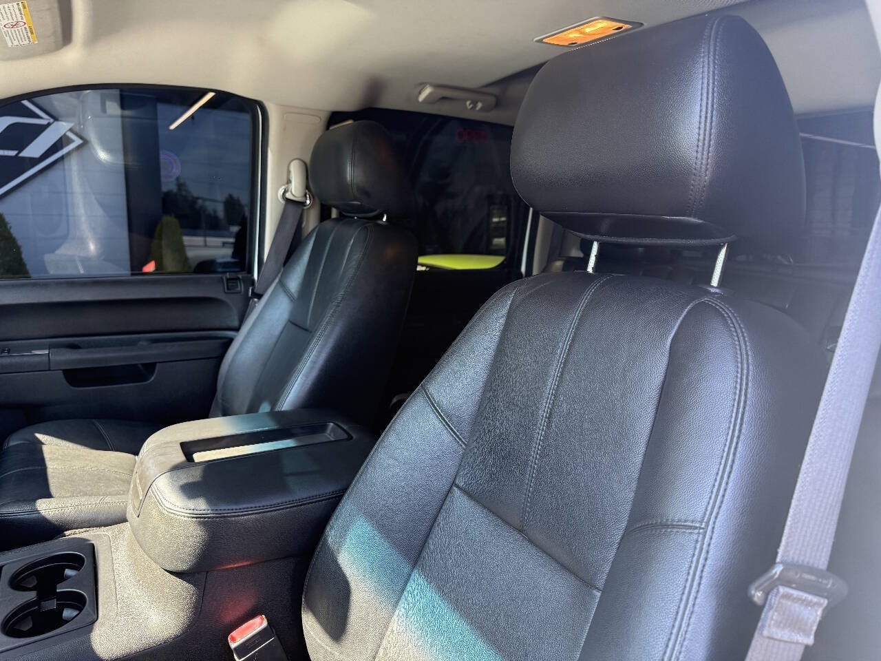 Used 2013 Chevrolet Silverado 2500 LT w/ Interior Plus Package RWD image 17