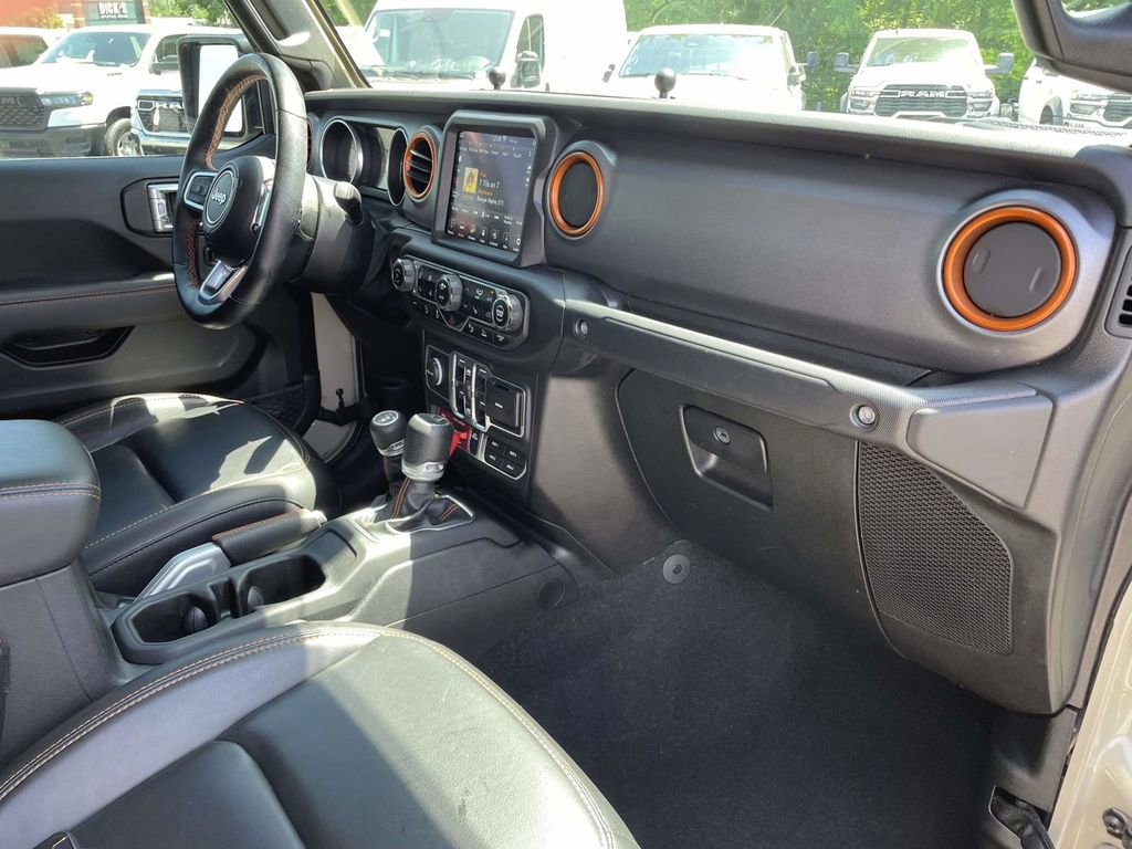 Certified 2020 Jeep Gladiator Mojave AWD/4WD image 15