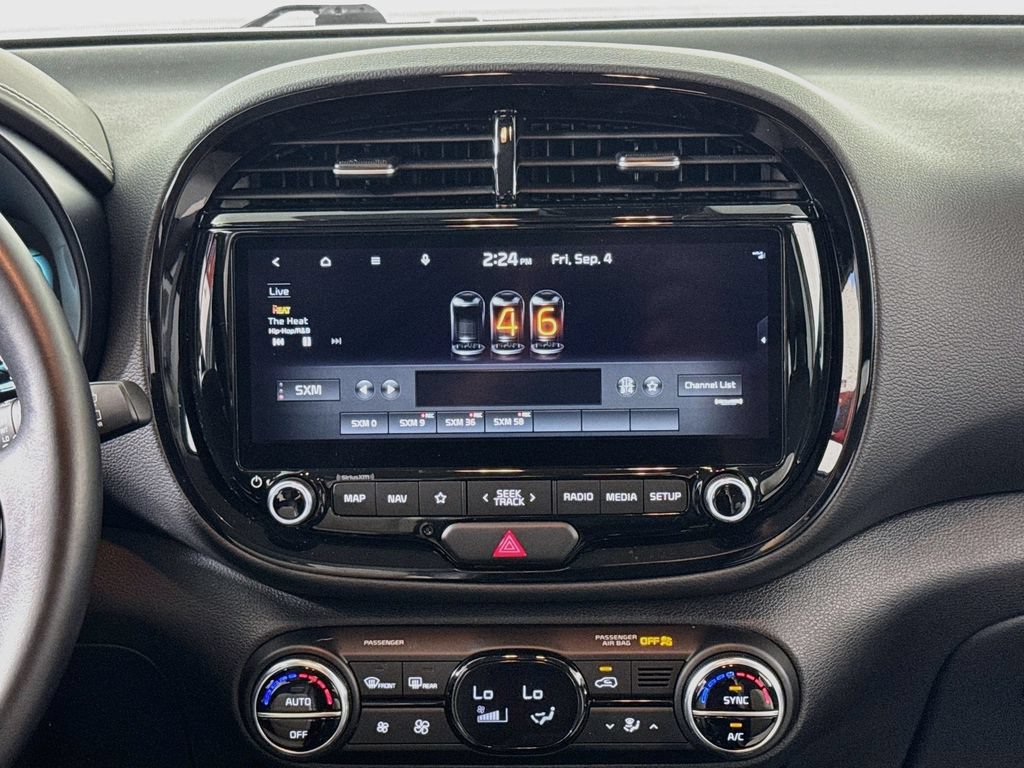 Used 2023 Kia Soul GT-Line FWD image 15