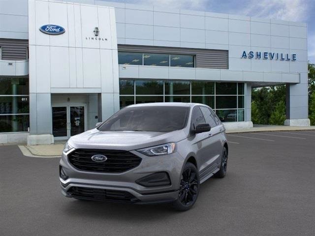 New 2024 Ford Edge SE w/ Black Appearance Package image 2