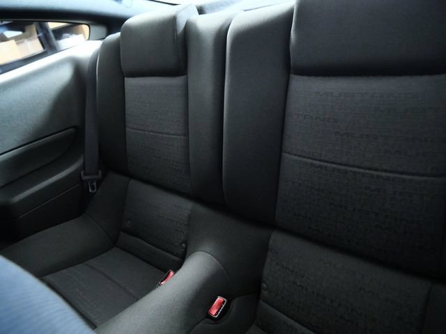 Used 2005 Ford Mustang Coupe RWD image 15