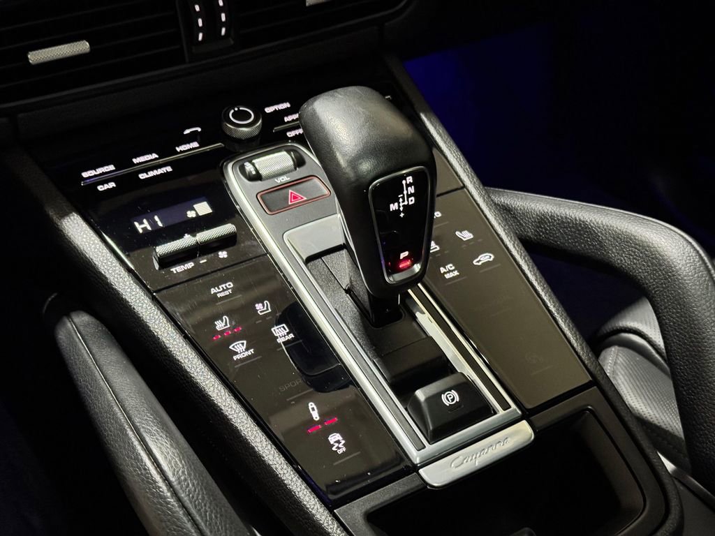 Used 2022 Porsche Cayenne S AWD/4WD image 16