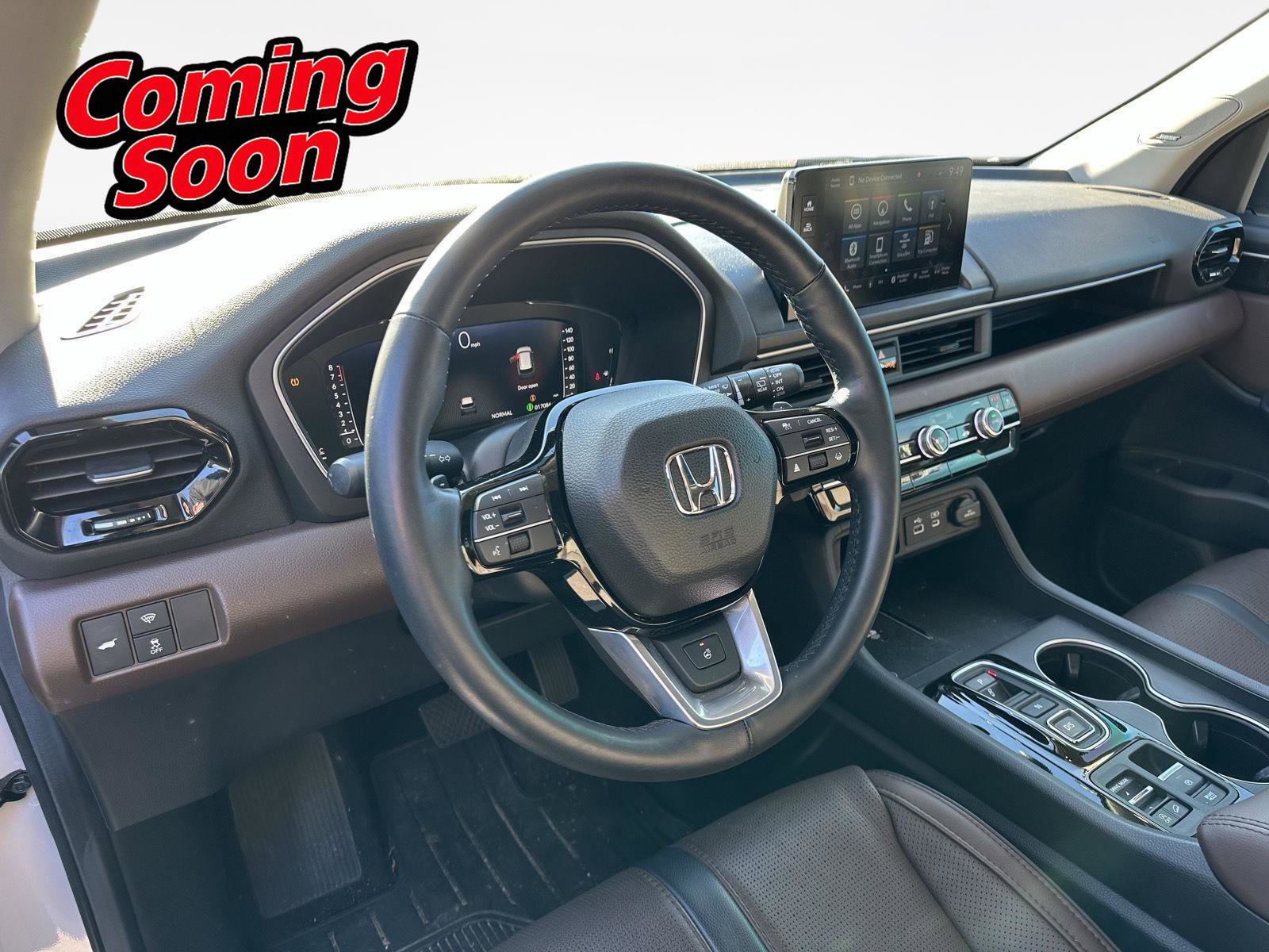 Used 2025 Honda Pilot Elite image 11