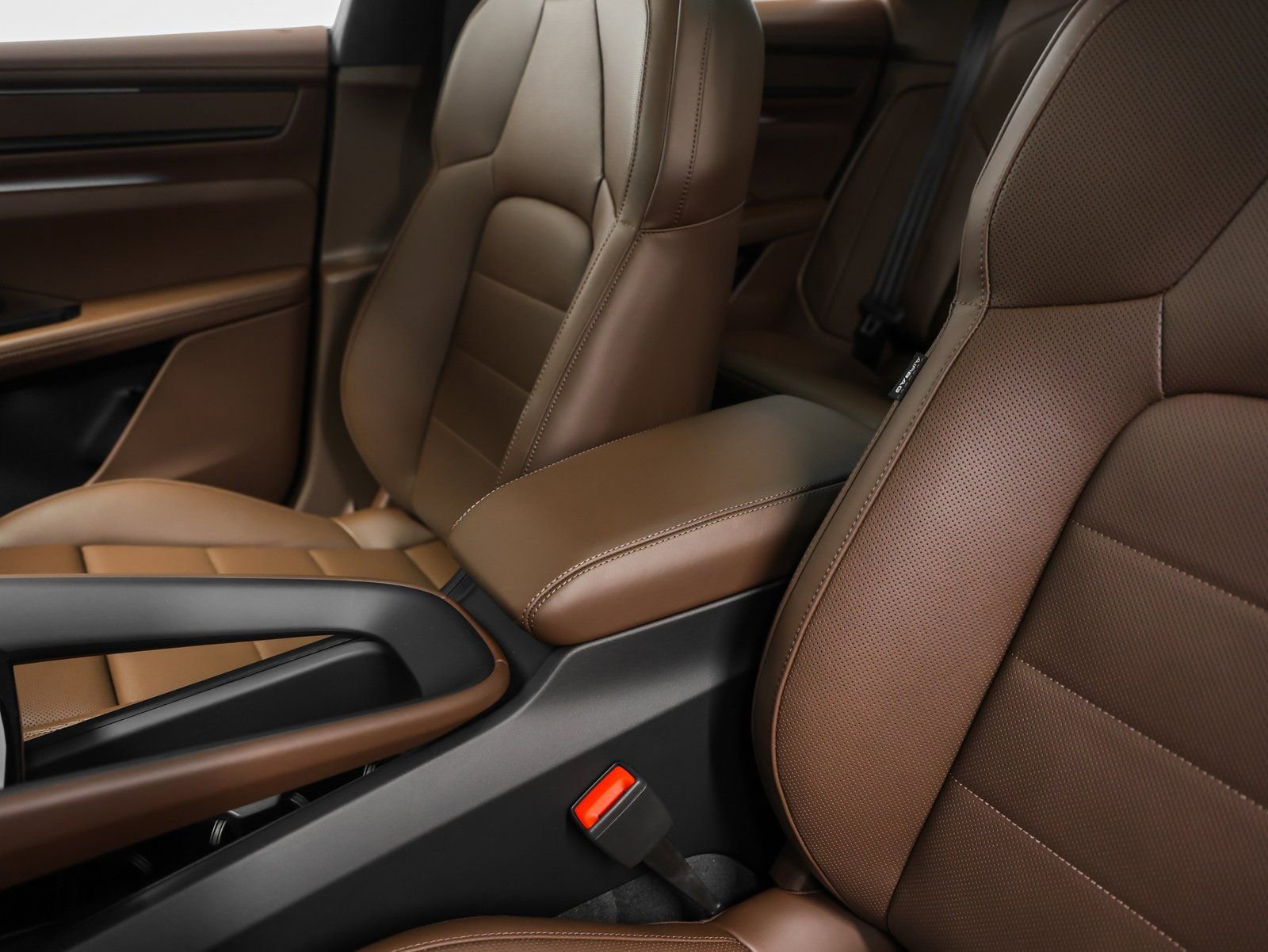 New 2025 Porsche Macan Turbo Electric image 40