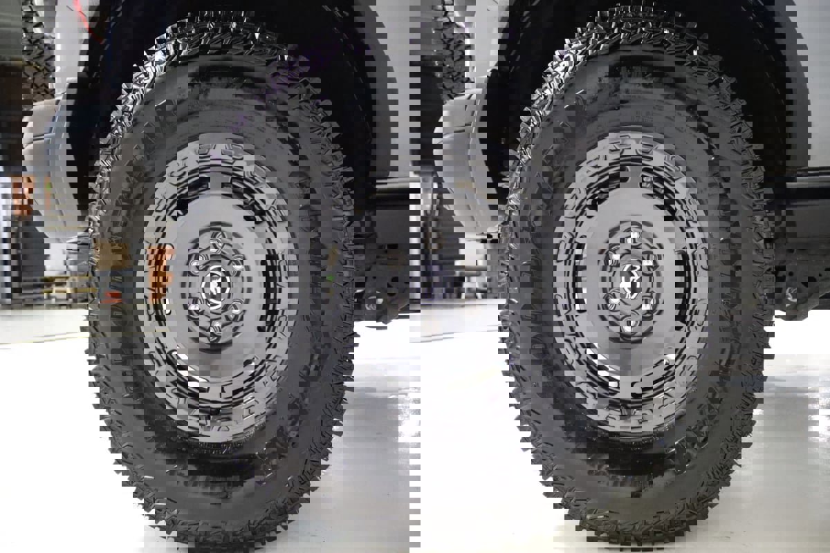 Used 2024 Ford Bronco Everglades image 90