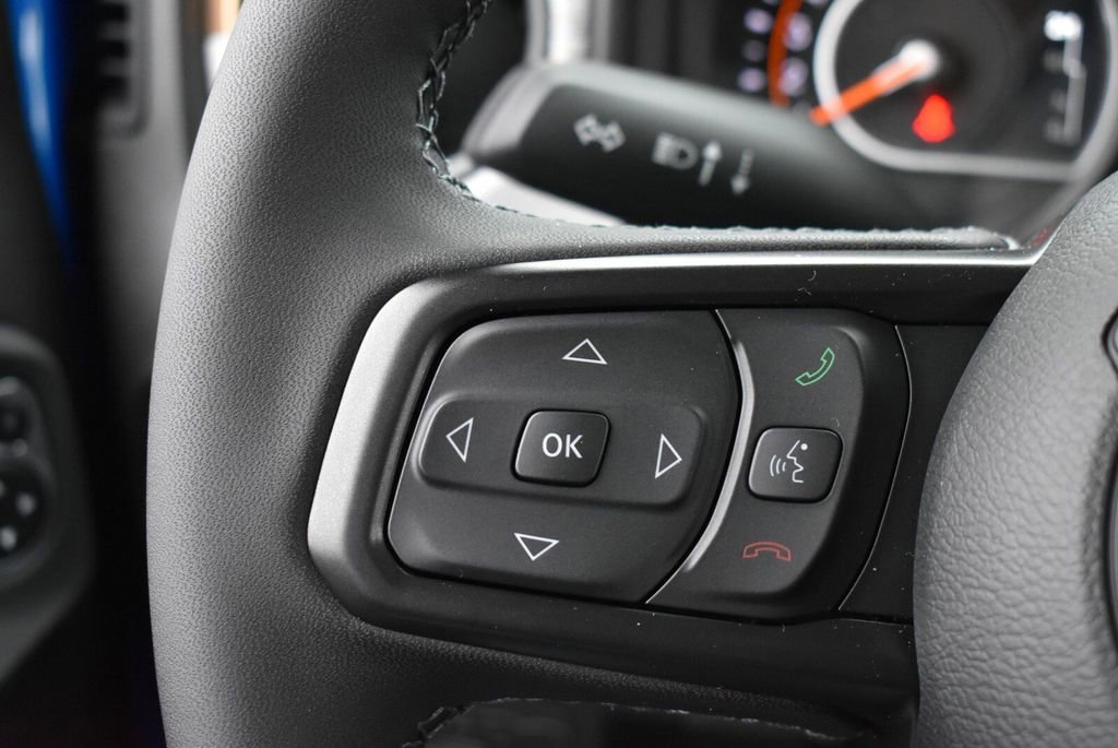 New 2026 Jeep Gladiator Sport AWD/4WD image 18