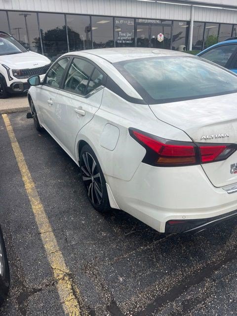 Used 2022 Nissan Altima 2.5 SR FWD image 7