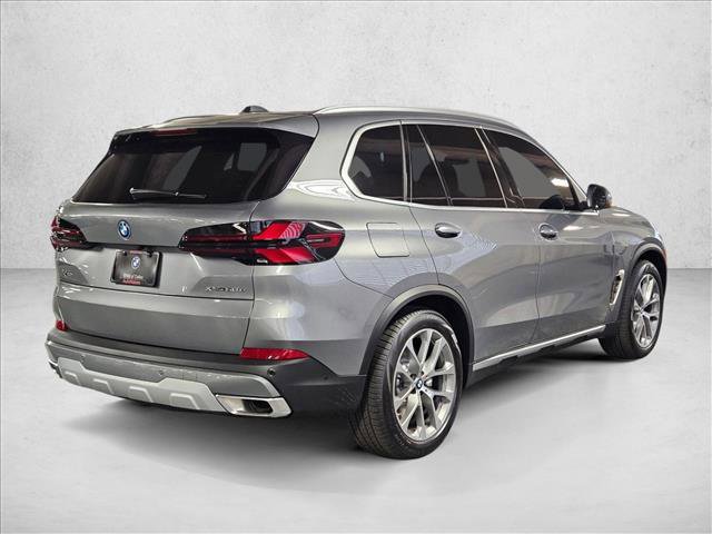 Used 2026 BMW X5 xDrive50e w/ Parking Assistance Package image 2