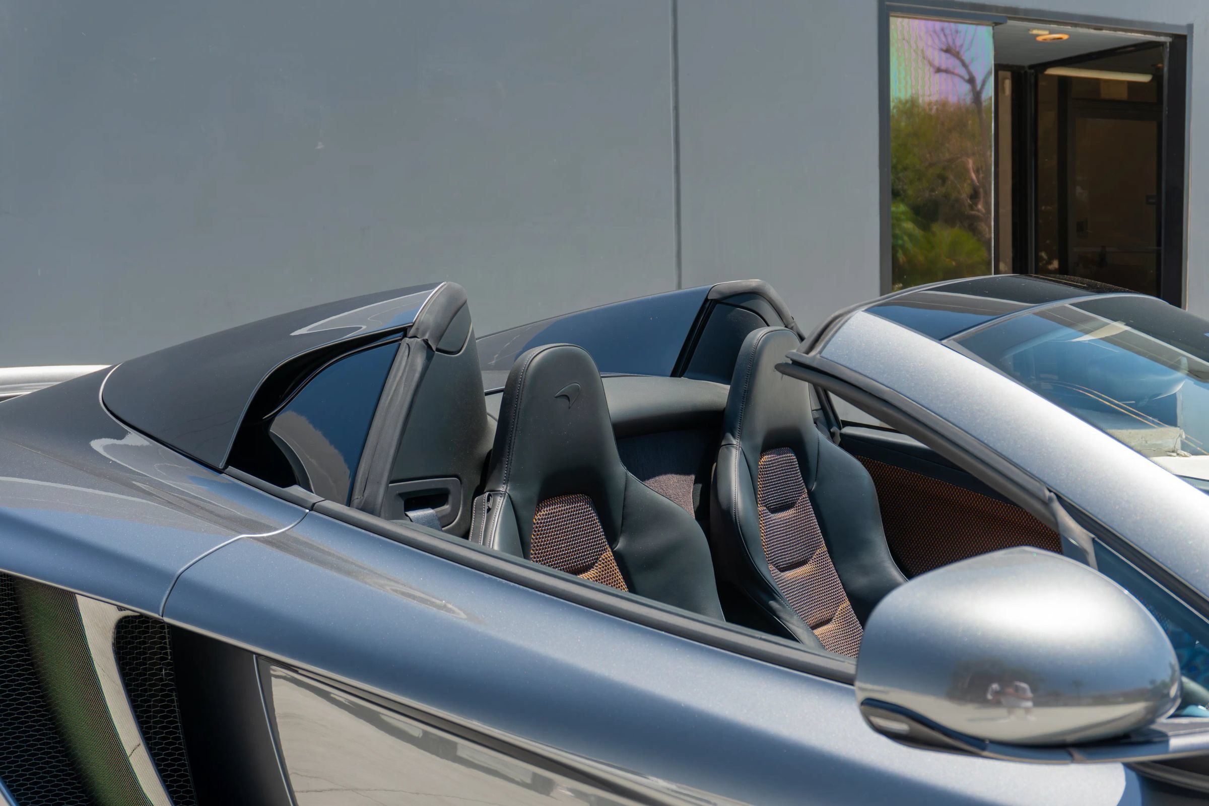 Used 2014 McLaren MP4-12C Spider RWD image 37