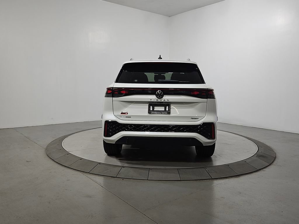 New 2026 Volkswagen Tiguan SEL R-Line image 4