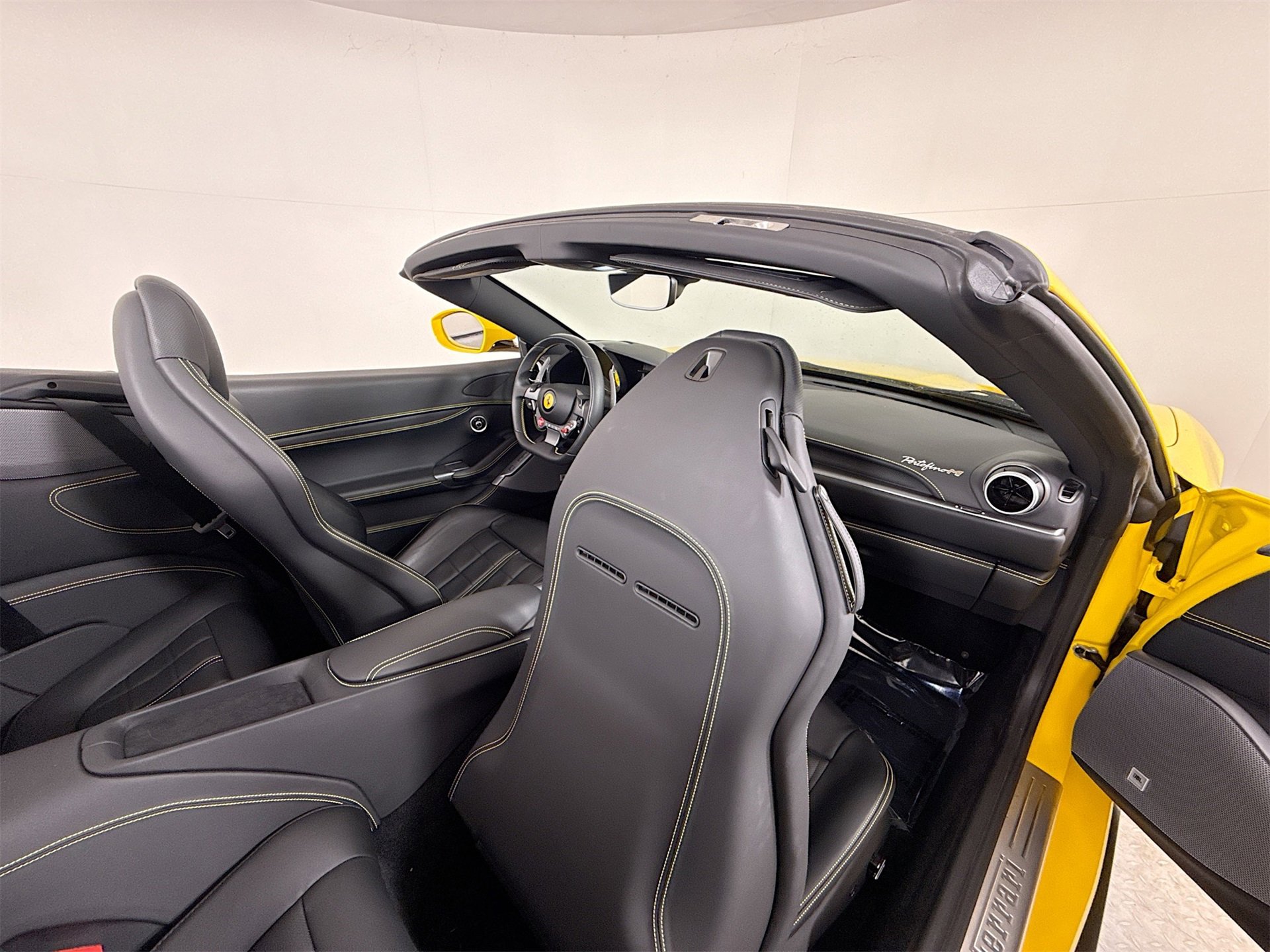 Certified 2022 Ferrari Portofino M image 24