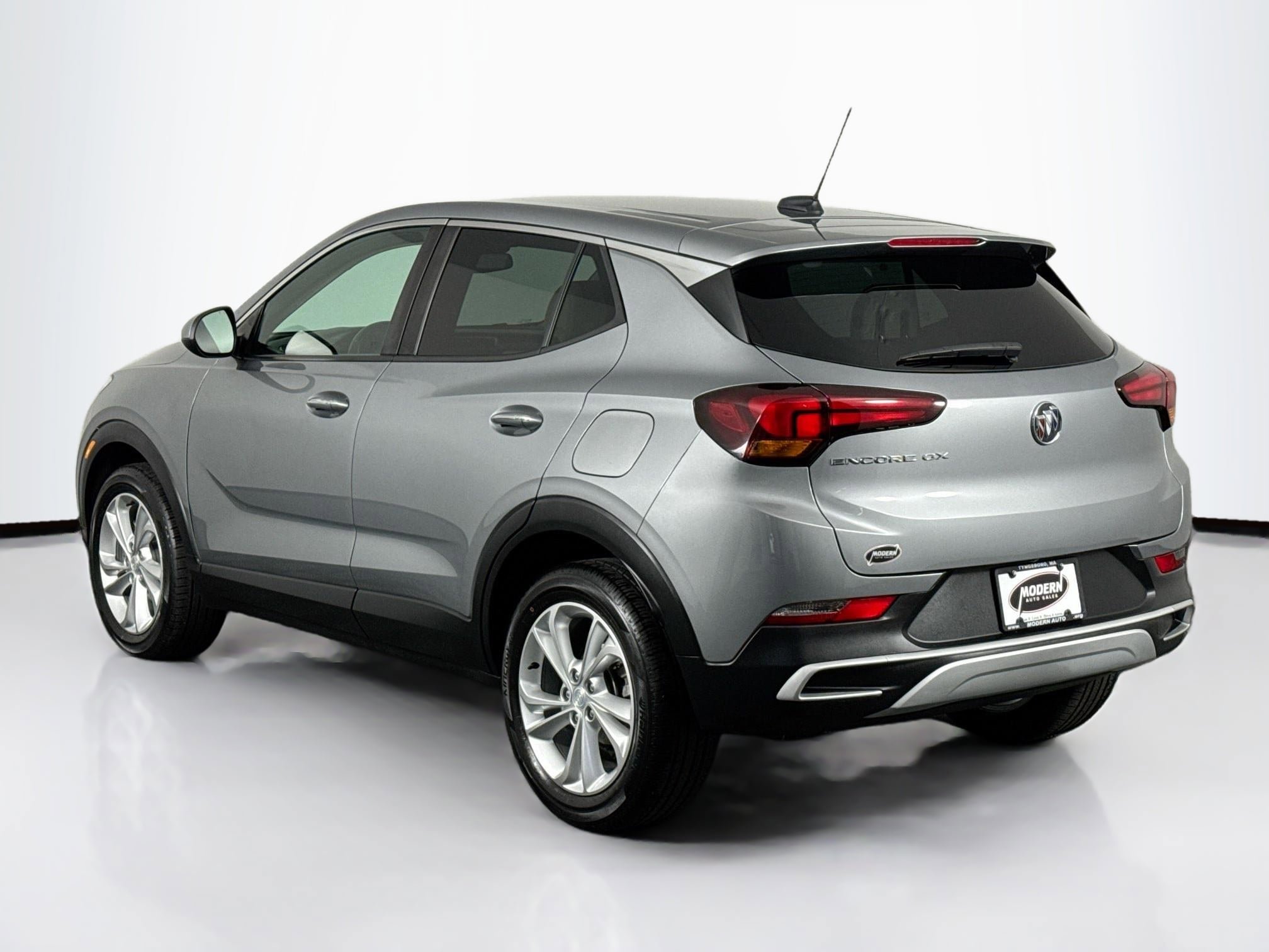 Used 2023 Buick Encore GX Preferred w/ Cold Weather Comfort Package FWD image 9