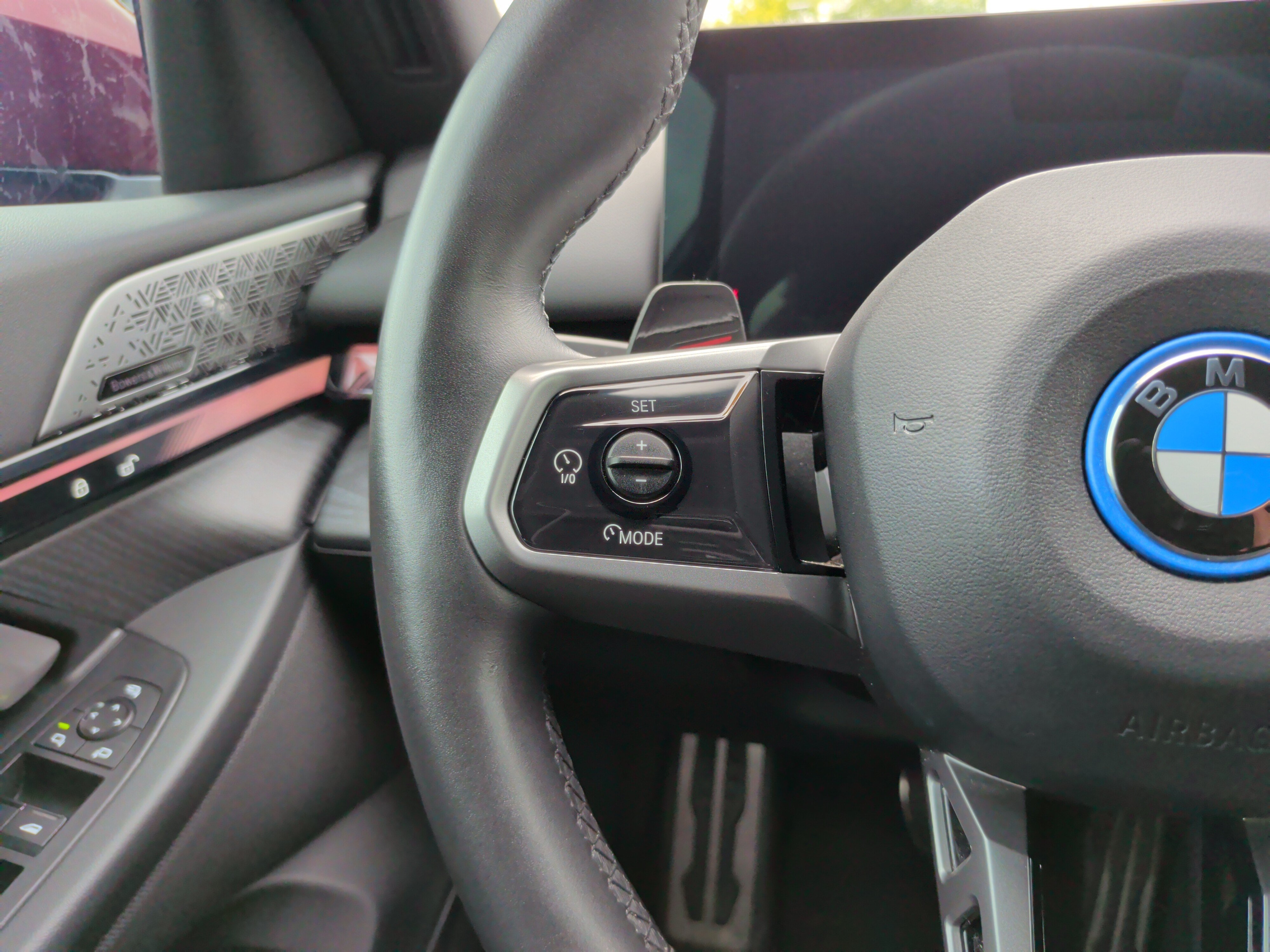 Used 2024 BMW i5 eDrive40i w/ M Sport Package RWD image 21