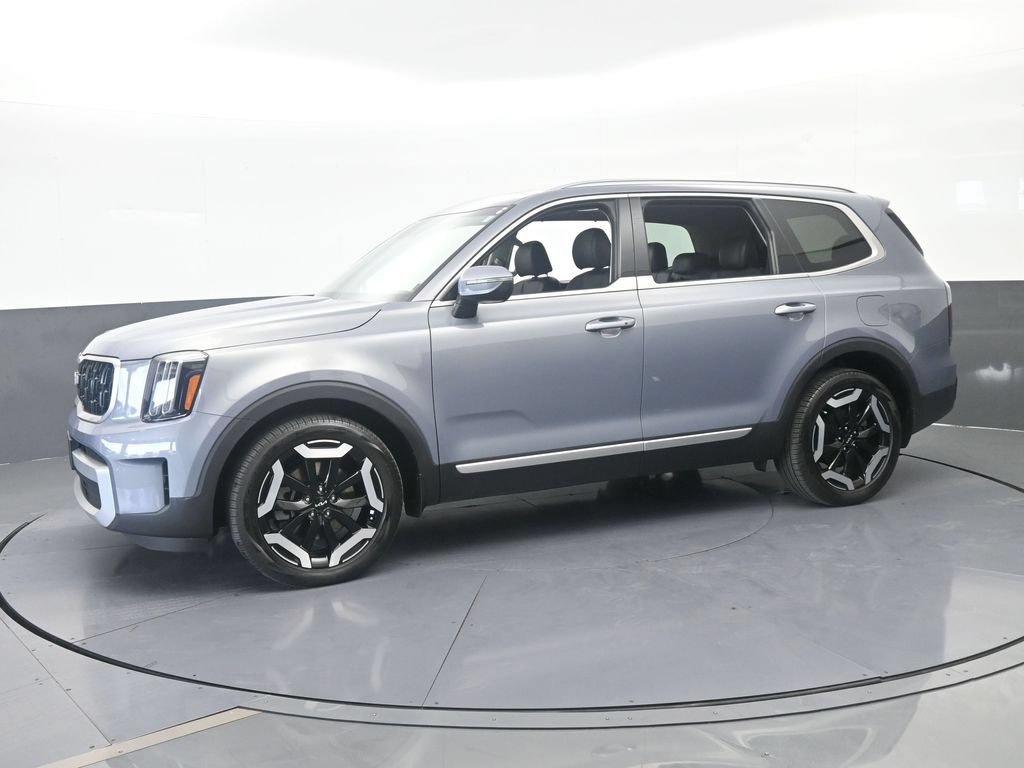 Used 2024 Kia Telluride EX AWD/4WD image 2
