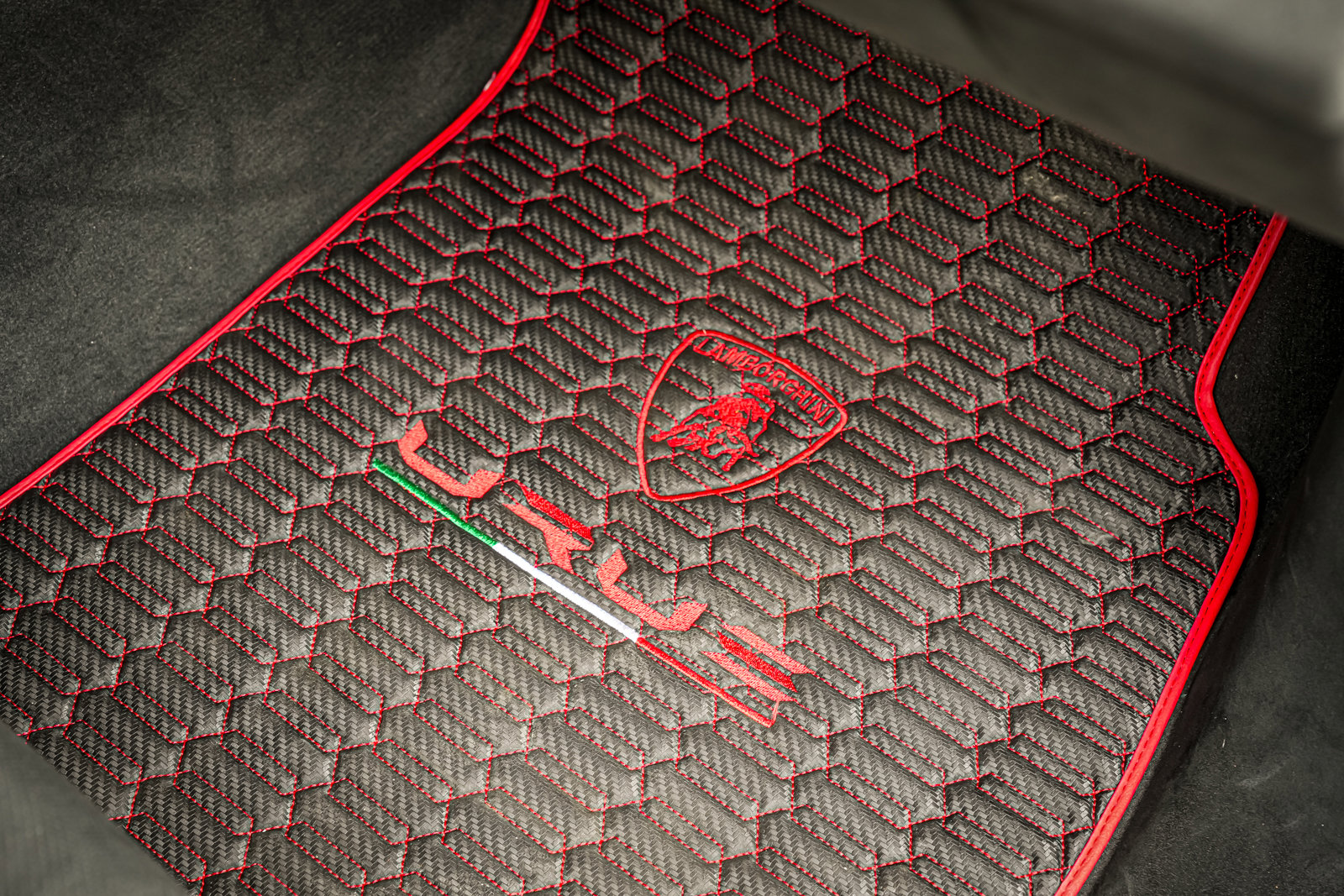 Used 2024 Lamborghini Urus Performante image 30