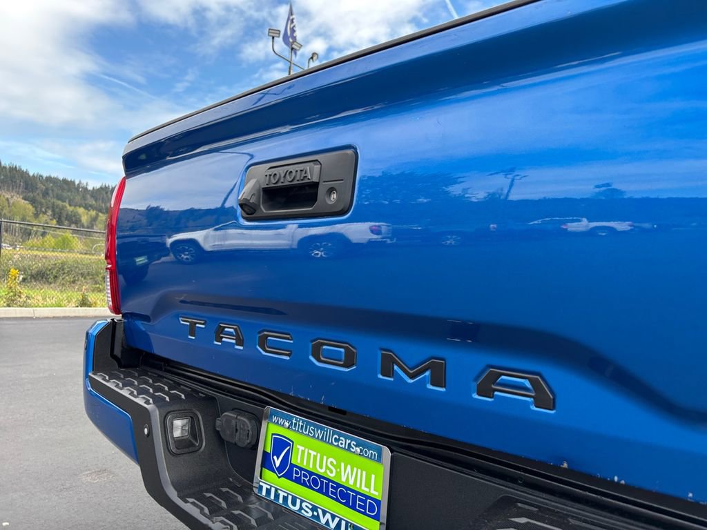 Used 2016 Toyota Tacoma TRD Off-Road AWD/4WD image 30