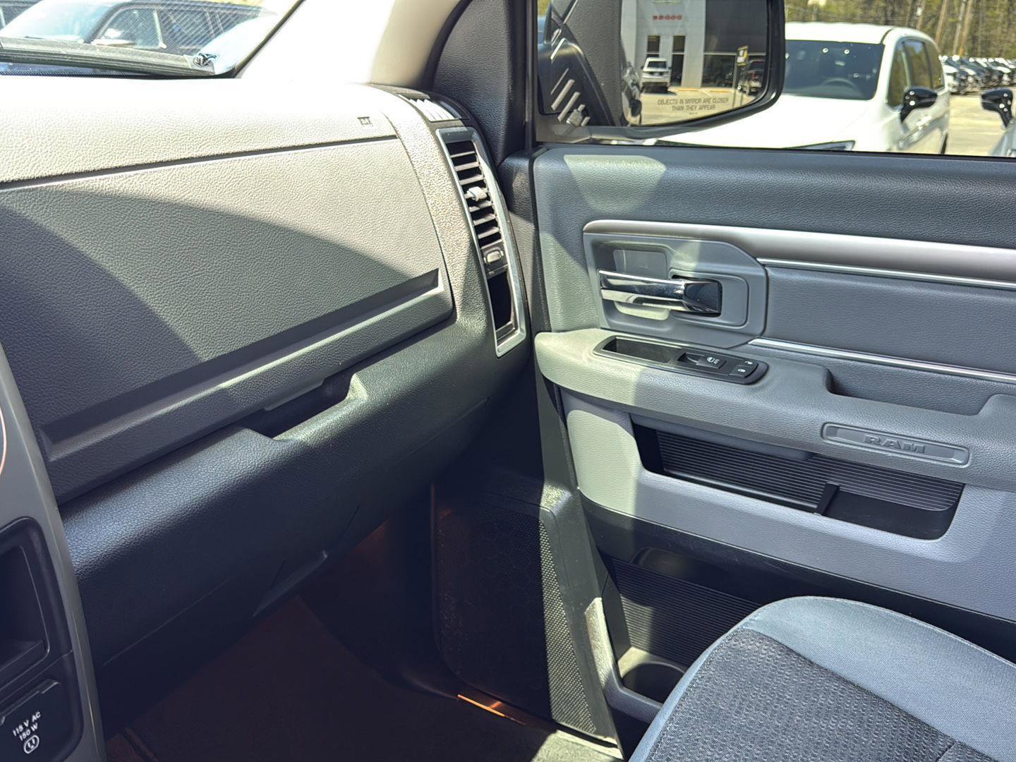 Used 2015 RAM 1500 Outdoorsman w/ Pittsburgh Penguins Edition AWD/4WD image 25