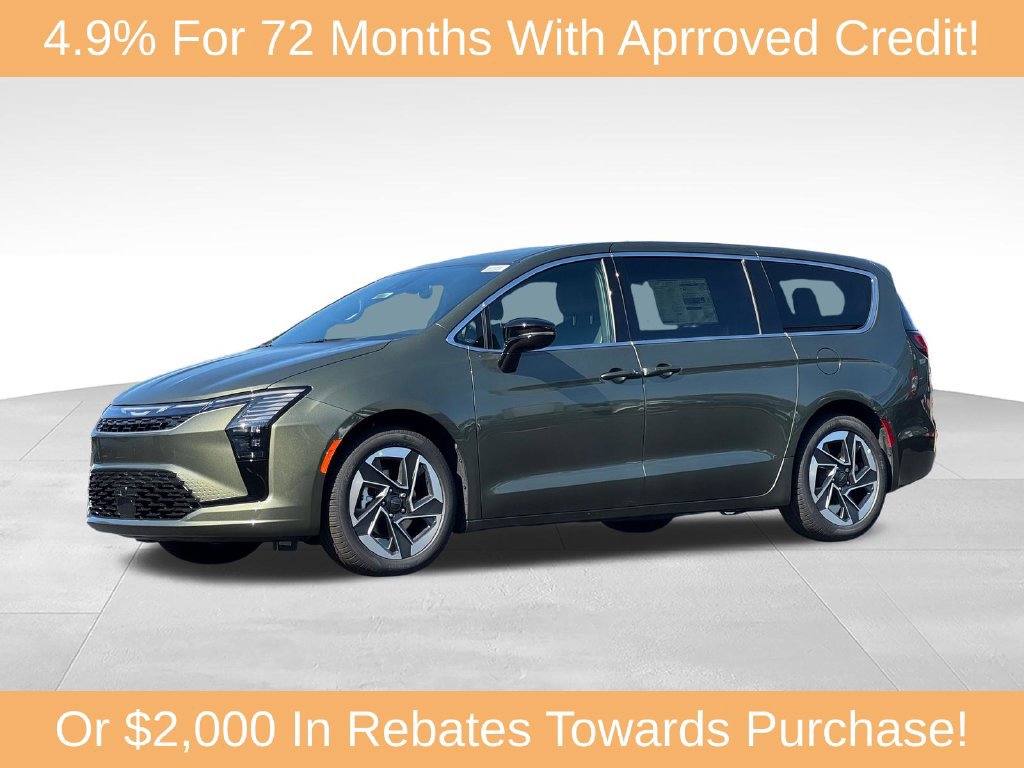 New 2027 Chrysler Pacifica Limited FWD image 3