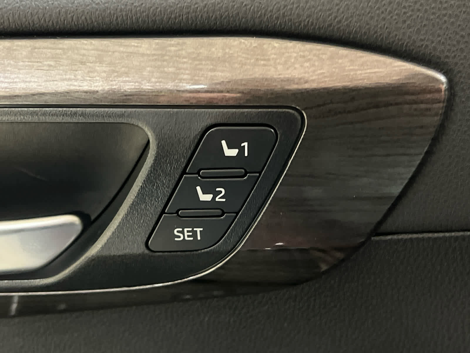 New 2026 Toyota Highlander Limited image 19