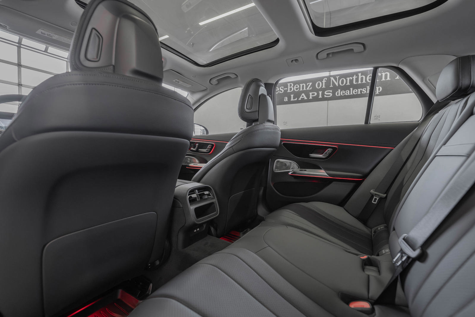 New 2025 Mercedes-Benz E 450 4MATIC All-Terrain Wagon image 28