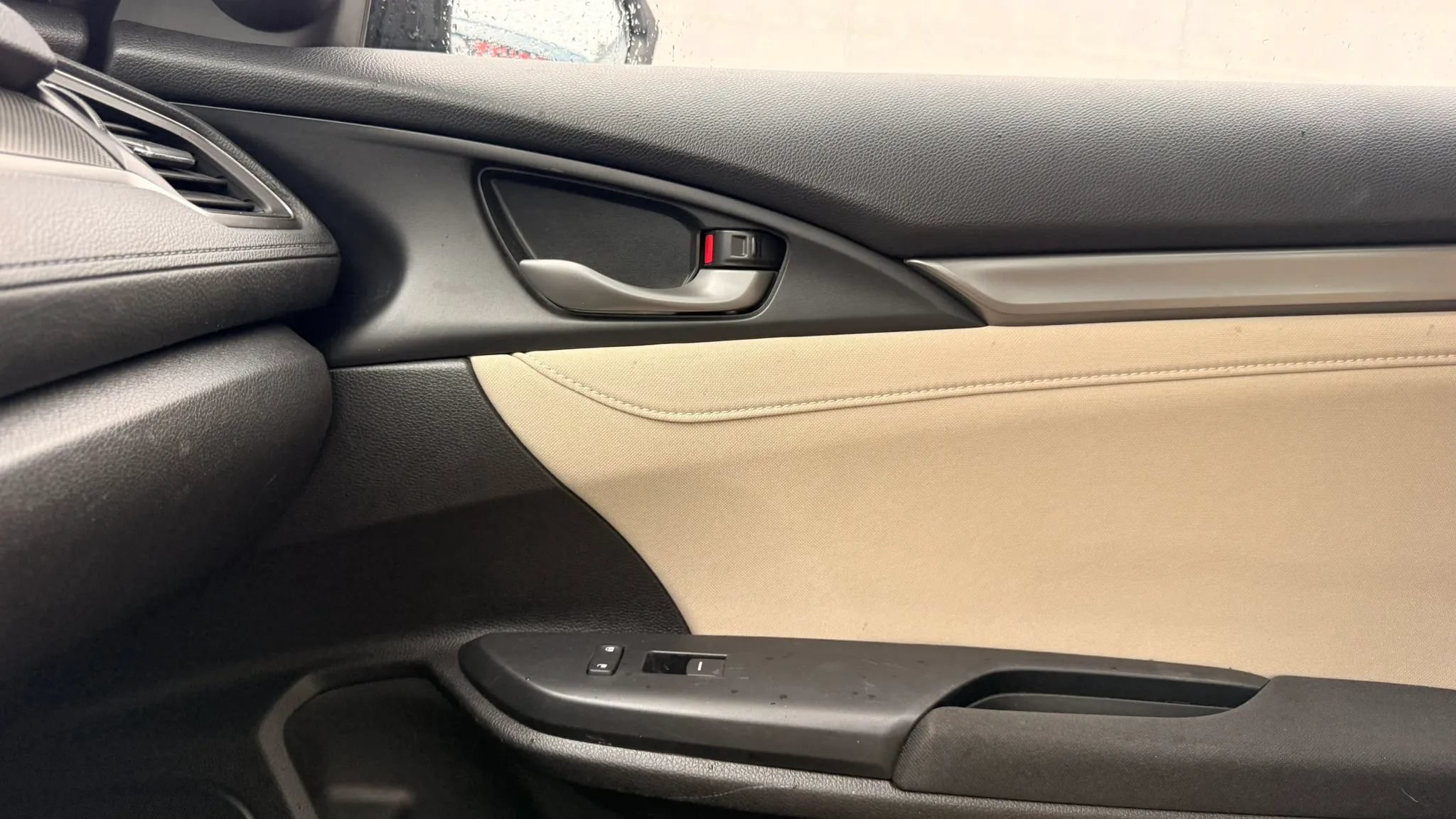 Used 2019 Honda Civic EX image 25