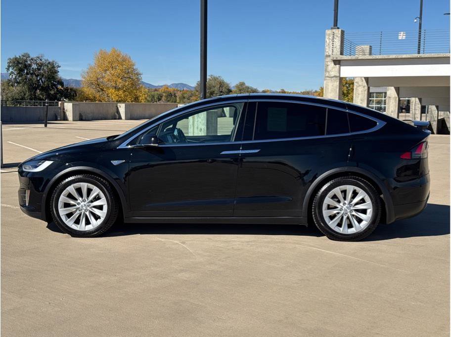 Used 2016 Tesla Model X 90D image 4