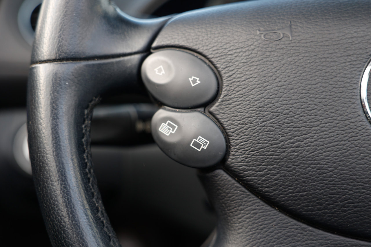 Used 2006 Mercedes-Benz SL 500 image 27